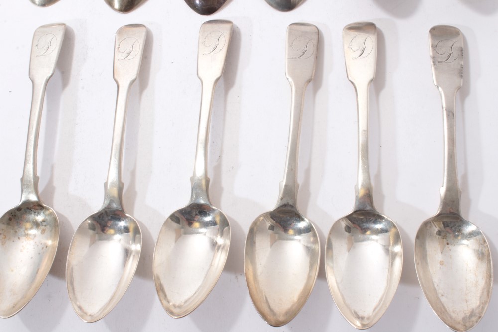 Selection of Georgian silver fiddle pattern flatware - Image 9 of 11