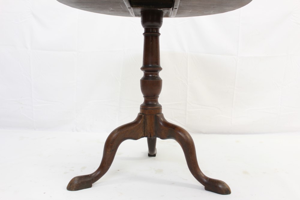 George III mahogany tripod table - Image 3 of 3