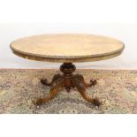 Victorian figured walnut oval loo table