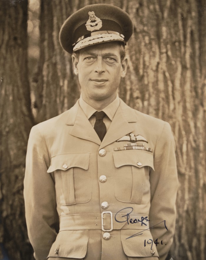 An important 1940/1950s autographed photograph album belonging to Mr Ernest Bennett - Image 3 of 14