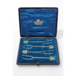 Good Quality Victorian set of four pickle forks in fitted case (Chester 1897)