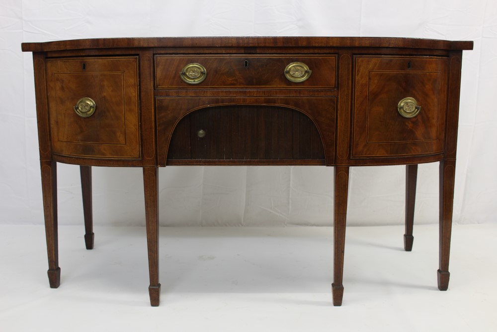 George III mahogany crossbanded and boxwood line inlaid bowfront sideboard - Image 4 of 6