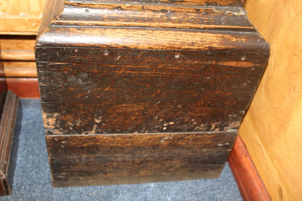 Early 18th century longcase clock by Ralph Sayers, Lindfield - Image 5 of 12