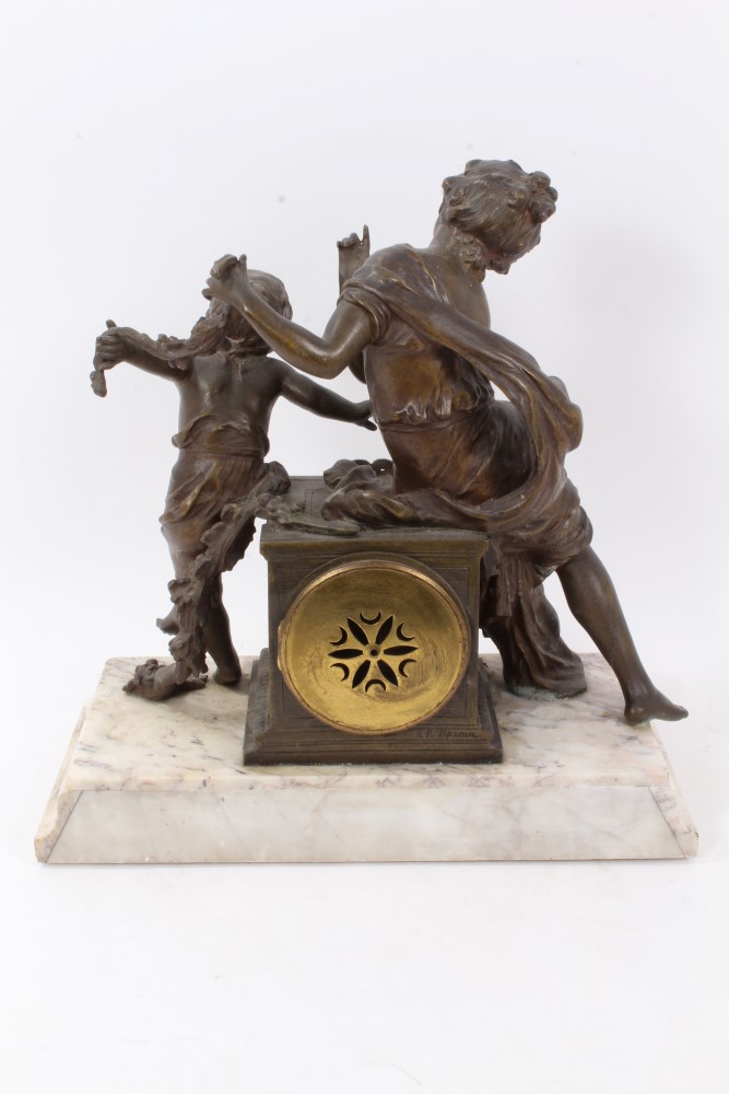 Late 19th/early 20th century French bronzed spelter mantel clock - Image 5 of 8