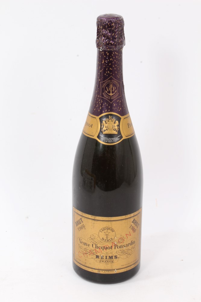 Champagne - one bottle, Veuve Clicquot Ponsardin Brut 1966