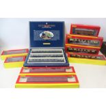 Railway Hornby 00 gauge selection of boxed items including The Royal Scotsman (3 coach set) R089,