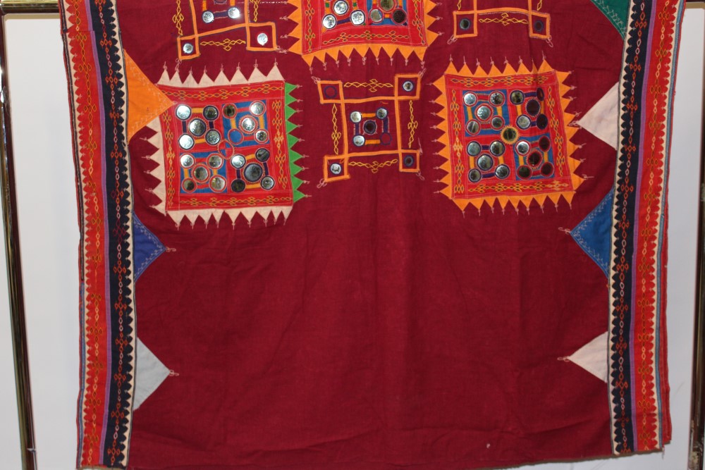 Vintage Banjara wall hanging with unfinished edge plus two other Banjara decorative hangings. - Image 6 of 7