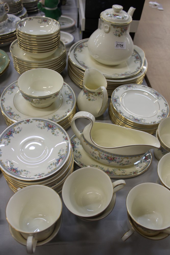 Royal Doulton 'Juliet' pattern tea and dinner service, to include 9 dinner plates, 10 side plates, - Image 2 of 2