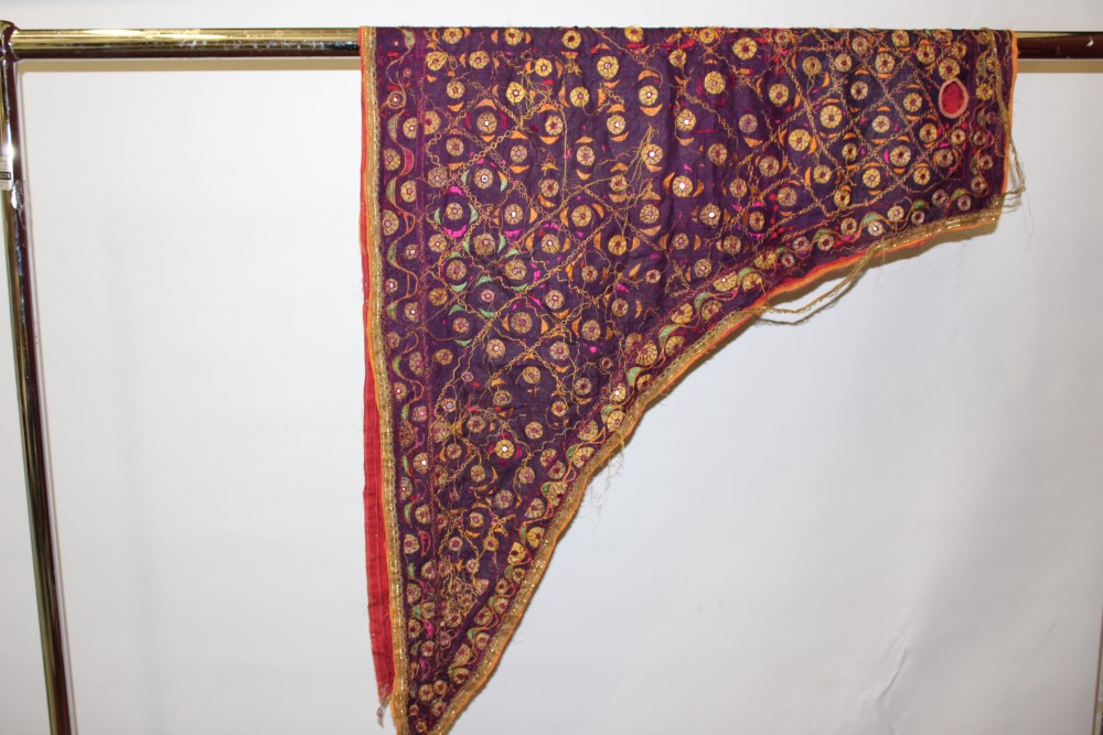 Vintage Banjara wall hanging with unfinished edge plus two other Banjara decorative hangings. - Image 7 of 7