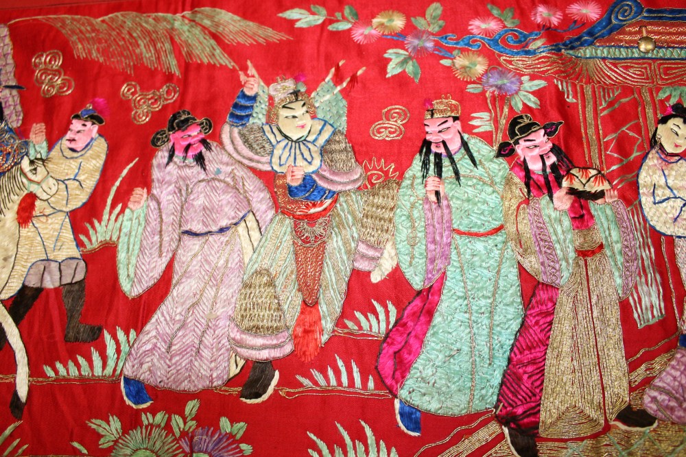 Chinese embroidered silk banner. Depicting Emperor and Empress in a pagoda with wise men, Gods on - Image 7 of 12