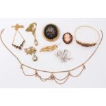 Group of jewellery to include micro mosaic brooch, garnet necklace, German 333 standard jewellery