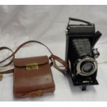 A cased Voigtlander camera with Anastigmat Skopar 1:4,5 105mm lens
