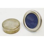 Two 800 white metal items comprising small circular photograph and pill box with push-fit lid
