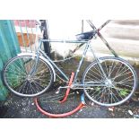 A vintage Viscount President road bicycle with Weinmann brakes and three speed hub gears - a/f