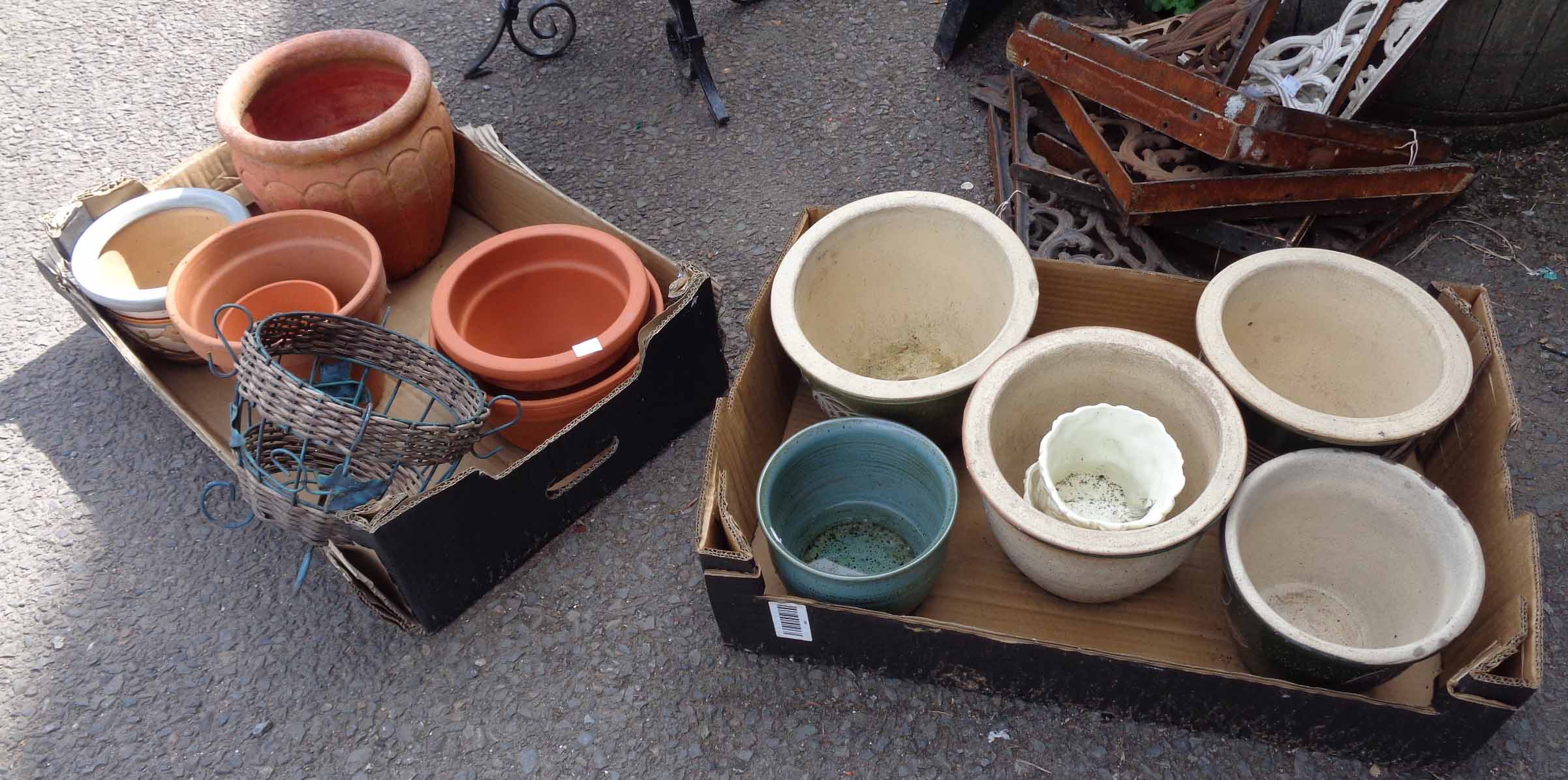 A quantity of assorted garden pots