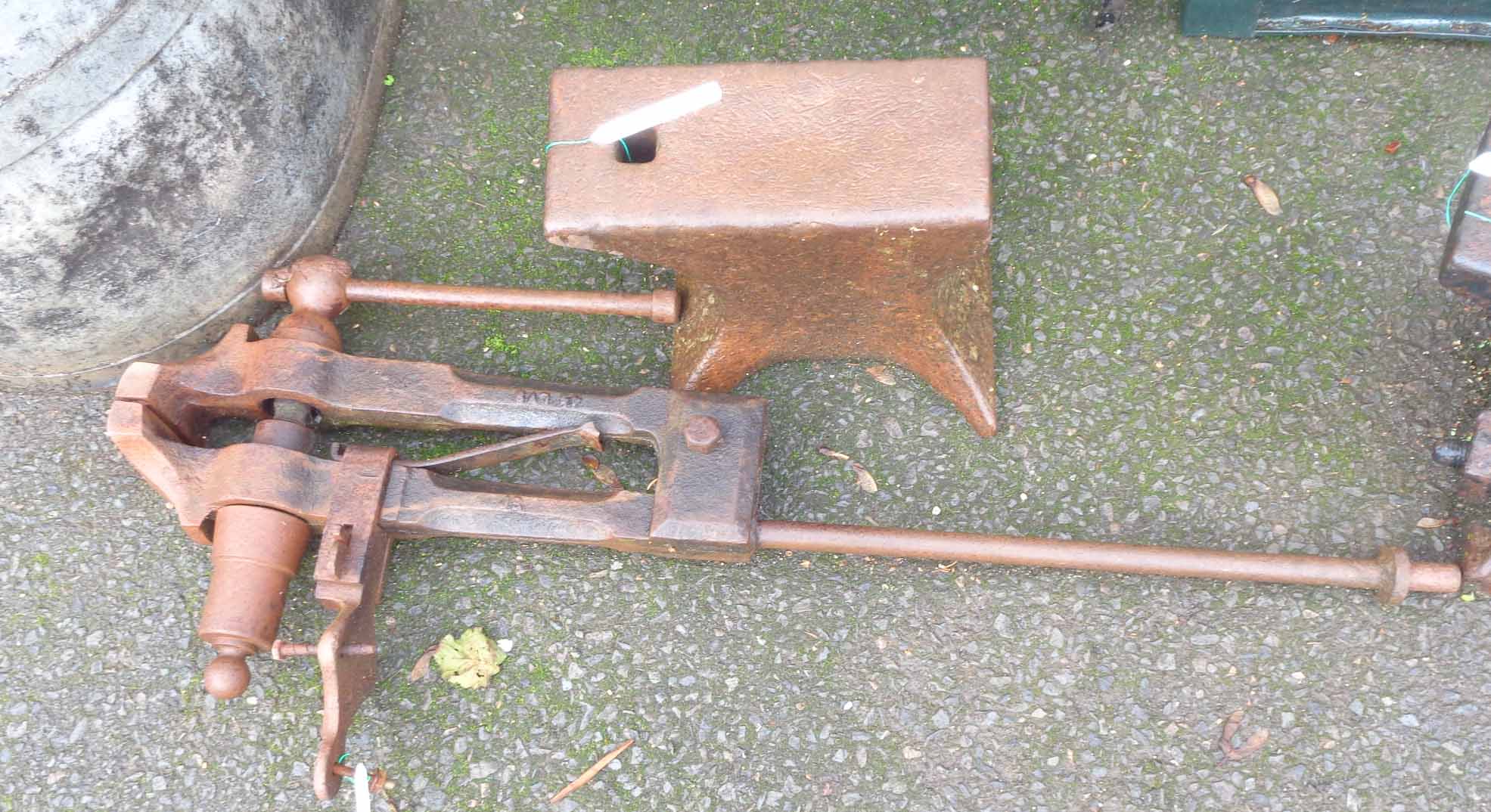 An adapted anvil and leg vise