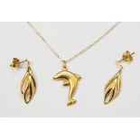 A marked 375 yellow metal dolphin pattern pendant on neck chain - sold with a pair of yellow metal