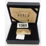 A Singapore Airlines presentation boxed "Wonders of the World" "800 silver" ingot depicting the