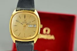 A MID TO LATE 20TH CENTURY GENTS OMEGA GOLD PLATED WRISTWATCH, Champagne colour cushion shape