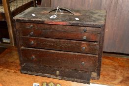 A 20TH CENTURY OAK ENGINEERS CHEST containing four various drawers