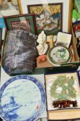 VARIOUS SUNDRY ITEMS to include cloisonne bowl on stand, cased bowenite carving of birds (af),