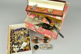 A SMALL SET OF THREE FLORAL CARDBOARD DRAWERS CONTAINING MAINLY COSTUME JEWELLERY to include a