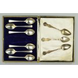 A SET OF THREE VICTORIAN KINGS PATTERN TEASPOONS, Glasgow 1857, 1.5ozt, 46 grams, together with