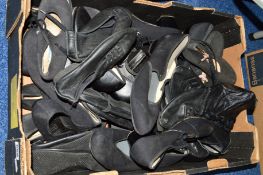 A QUANTITY OF TAP DANCING SHOES, assorted sizes child to adult