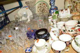 A QUANTITY OF CERAMIC AND GLASS ITEMS to include Royal Worcester 'Golden Harvest', Minton tea
