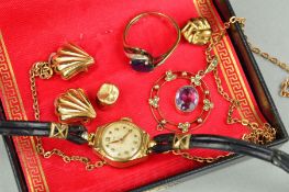 A SMALL SELECTION OF JEWELLERY to include an Edwardian 9ct gold pendant suspending a central oval