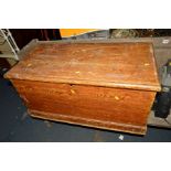 A VICTORIAN PINE BRUSH GRAINED BLANKET CHEST, approximate width 93cm x depth 48cm x height 49cm