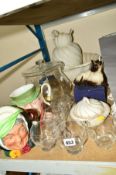 A MIXED LOT OF GLASS AND CERAMICS, to include a Beswick Siamese Cat No 1559, Royal Doulton character