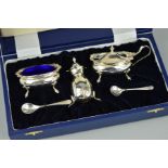 AN ELIZABETH II CASED FIVE PIECE SILVER CRUET SET, mustard Birmingham 1998, the other four pieces