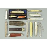 A SELECTION OF FOURTEEN PENKNIVES to include a carved mother of pearl handled example, four