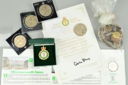 A SMALL AMOUNT OF MIXED COINS AND COMMEMORATIVES, to include a womens Land Army Award with