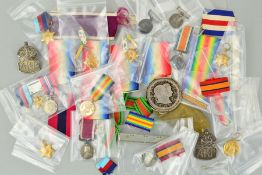 A BOX CONTAINING A DEALERS LOT OF MISCELLANEOUS MEDAL RIBBONS AND A NUMBER OF WWI AND WWII MINIATURE