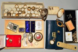 A LARGE QUANTITY OF ASSORTED COSTUME JEWELLERY ITEMS to include a vintage watch bangle case, a large
