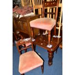 A VICTORIAN MAHOGANY WIND OUT DINING TABLE with a single additional leaf, extended width 152cm x