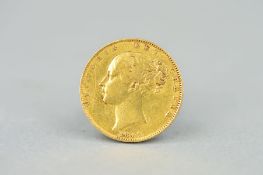 A FULL GOLD SOVEREIGN, Victoria Shield back 1842 Spink, 3852 Gratia unbarred letter A's, also wide