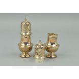 A PAIR OF EDWARDIAN SILVER BALUSTER CASTORS, knopped finials, pull off covers, short pedestals,