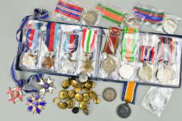 A MEDAL ALBUM, containing a number of WWI/II medals (17 in number), named medals as follows, 1914-15