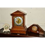 AN EARLY 20TH CENTURY OAK BRACKET CLOCK, with silvered Arabic numerals, together with an oak