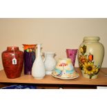 VARIOUS CERAMICS to include a Minton Hollins & Co 'Astra' Ware vase, printed marks, height 21cm, a