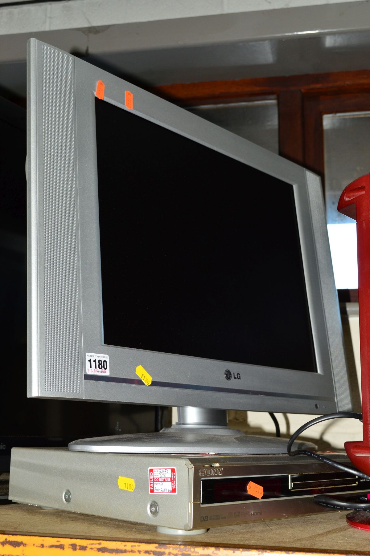 AN LG 20'' FSTV with a Sony DVD player (spares and repairs)