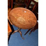 A GEORGIAN MAHOGANY CIRCULAR TRIPOD TABLE