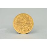 A GOLD 100 KURUSH COIN, Turkey 1909-18, .917, approximately 7.2 grams