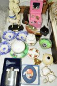 A SMALL GROUP OF SUNDRY ITEMS, to include Spode trinket dishes, Royal Albert 'Old Country Roses'