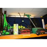 A QUANTITY OF VARIOUS GARDEN TOOLS to include a Black and Decker electric scarifier, a Webb push