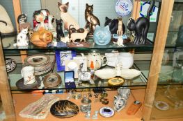 A COLLECTION OF ORNAMENTAL CATS to include cast iron, brass, paintings on marble and stone,