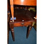 A VICTORIAN MAHOGANY PEMBROKE TABLE with a single drawer